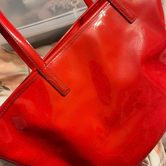 Kate Spade Tote. - Picture 2 of 3